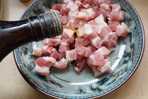 冠軍鹵肉飯制作全過程方法