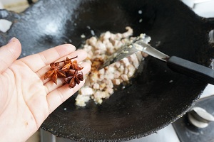 冠軍鹵肉飯制作全過程方法