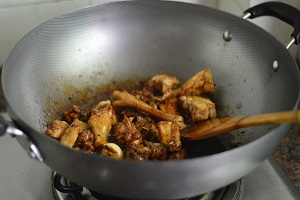 胡蘿卜香菇燉雞制作全過程方法