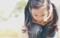 寶寶上幼兒園不合群總是自己玩怎么辦