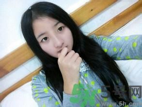 14歲月經(jīng)量多怎么辦？我14歲月經(jīng)量很多怎么回事？