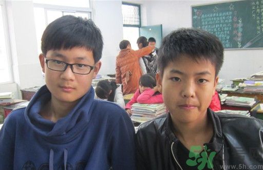 我13歲有點色怎么辦？我13歲有點色正不正常？