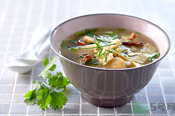 春天吃什么食物排肝毒？排肝毒吃什么最好？