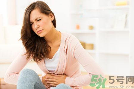 月經(jīng)不舒服怎么辦？幫助女友調(diào)理月經(jīng)不適的好方法