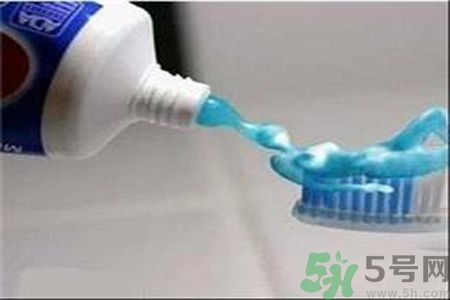 牙膏可以祛痘嗎？牙膏可以祛黑頭嗎？