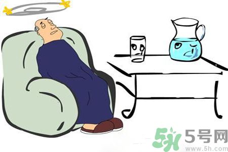 低血糖有什么癥狀？低血糖吃什么好得快？