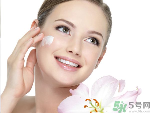 晚上怎樣護(hù)膚才是最好？晚上護(hù)膚的步驟有哪些?