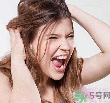 頭發(fā)分叉怎么辦？頭發(fā)油怎么辦？