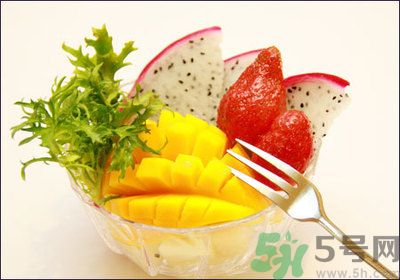 剖腹產(chǎn)后能吃蘋果嗎？剖腹產(chǎn)后能吃什么水果？