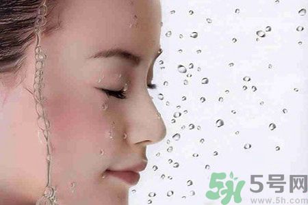 皮膚起皮怎么辦？皮膚起皮用什么護(hù)膚品？