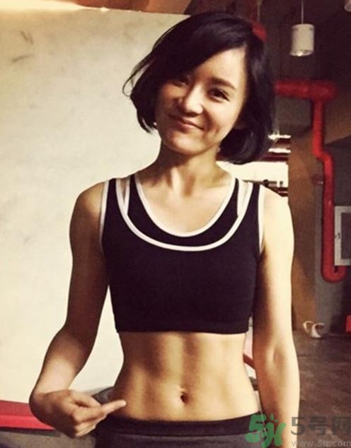 馬甲線是什么意思?。狂R甲線是什么樣子的？