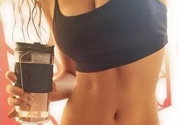 馬甲線是什么意思啊？馬甲線是什么樣子的？