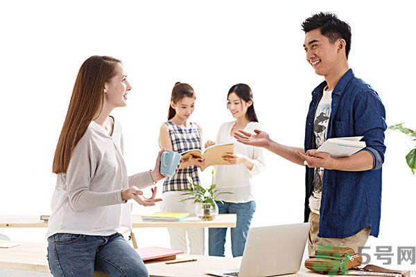 和別人說(shuō)話不敢看對(duì)方怎么辦？說(shuō)話不敢看別人眼睛怎么辦？