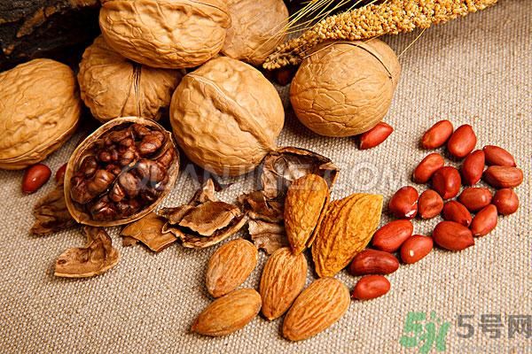 吃新鮮水果能抗皺嗎？防皺紋要吃什么？