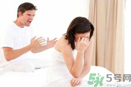 男人劈腿的表現(xiàn)有哪些？怎么判斷一個(gè)男人是否劈腿？