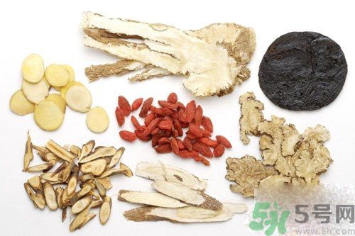 月經(jīng)量少怎么調(diào)理？月經(jīng)量少是什么原因？