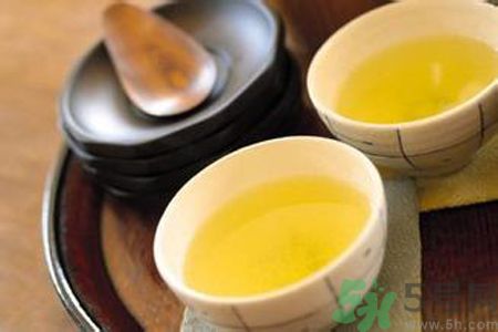 牙齒發(fā)黃怎么辦？牙齒怎么變白？