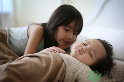 睡覺能戴手表嗎？睡覺不能帶的東西有哪些？