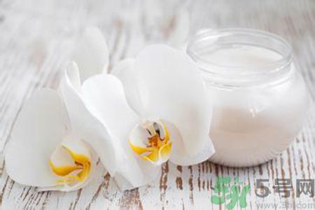 角質(zhì)層薄用什么護(hù)膚品？角質(zhì)層薄用什么洗面奶？