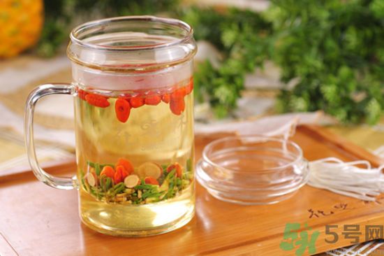眼睛干澀怎么辦？眼睛干澀吃什么好？