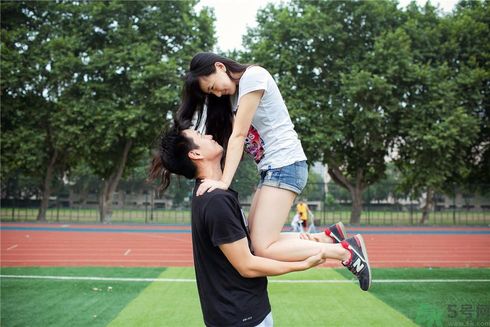 情侶最萌身高差是多少？女生多高最好？