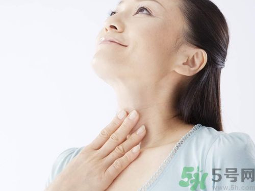 ?17歲女生有喉結(jié)正常嗎？17歲女生喉結(jié)突出怎么辦？