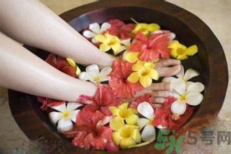 泡腳有什么好處？泡腳有什么禁忌？