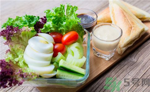 吃什么食物容易得腎結(jié)石？腎結(jié)石不能吃什么？