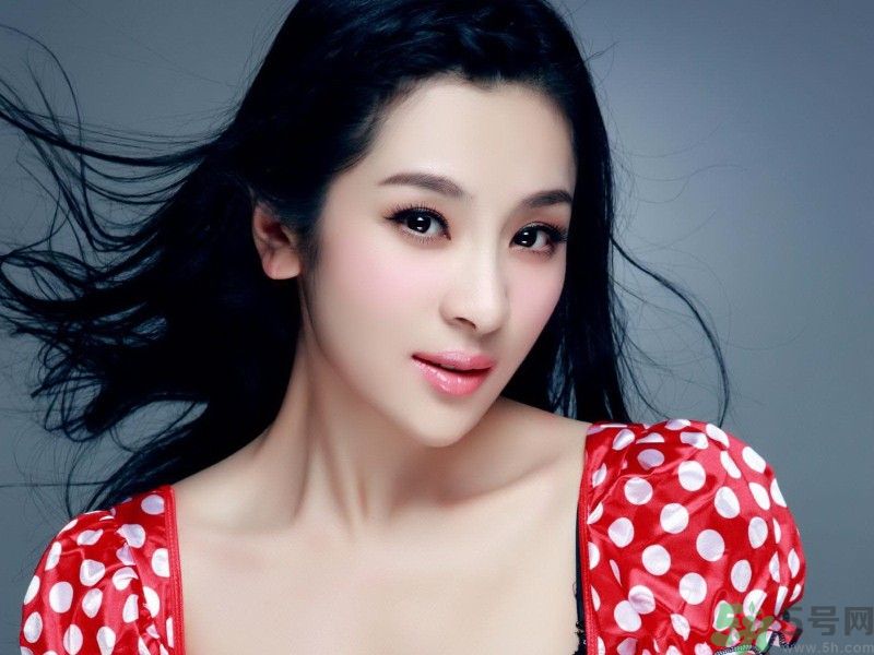女生手腳冰涼是什么原因？手腳冰涼怎么調(diào)理？