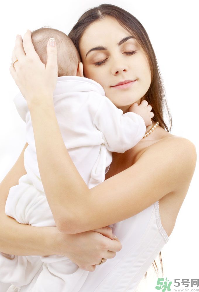 女生手腳冰涼是什么原因？手腳冰涼怎么調(diào)理？