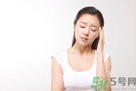 月經(jīng)顏色發(fā)黑是怎么回事？月經(jīng)顏色發(fā)黑怎么辦？