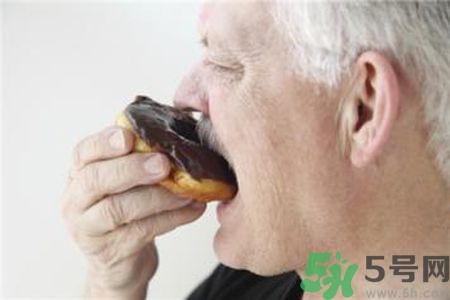 高血脂不能吃什么食物？高血脂要注意什么？