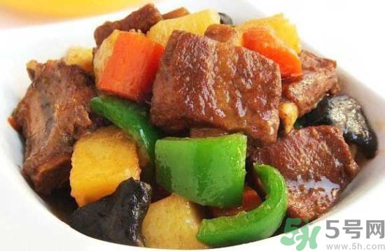 土豆絲和土豆片哪個更好吃？土豆片可以炒什么？