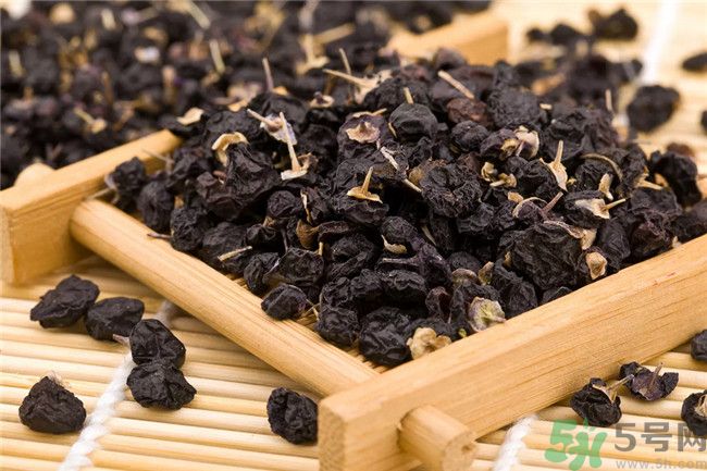 黑枸杞有什么功效？黑枸杞的好處有哪些？