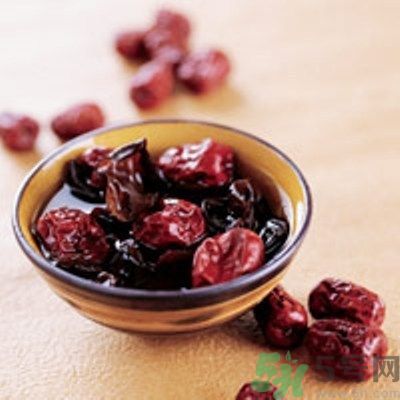 黑木耳可以治便秘嗎？黑木耳有什么食療的方法？