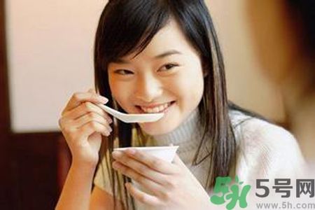 胃潰瘍吃什么食物好？調(diào)理胃潰瘍的方法有哪些？
