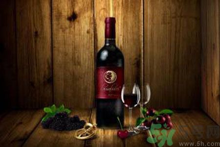 痛風(fēng)可以喝紅酒嗎？痛風(fēng)喝紅酒好嗎？