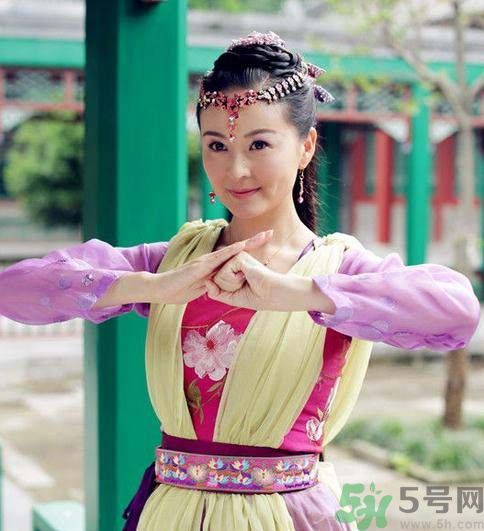 戴倩嬌產女是怎么回事？戴嬌倩的老公是誰？