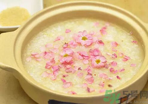 桃花可以吃嗎?桃花能不能吃?