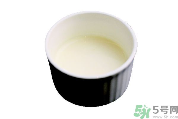 牛奶過(guò)期了還能怎么利用？牛奶能去魚(yú)腥味嗎？
