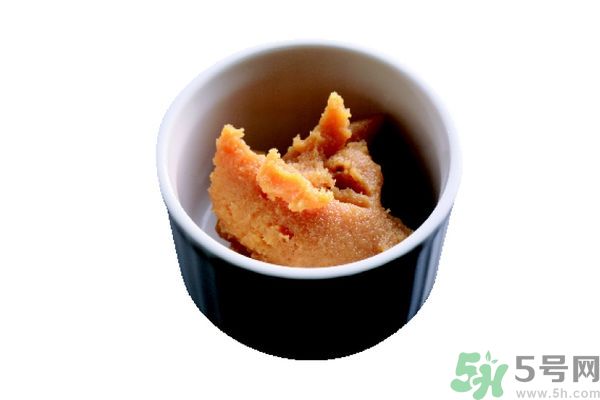 牛奶過(guò)期了還能怎么利用？牛奶能去魚(yú)腥味嗎？