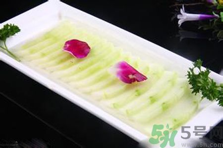 冬瓜可以去眼袋嗎？冬瓜怎么去眼袋？