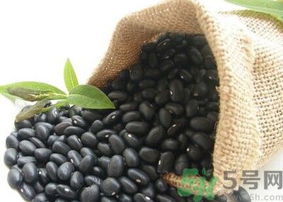 黑豆要泡多久才會(huì)軟？黑豆要越泡越久嗎？