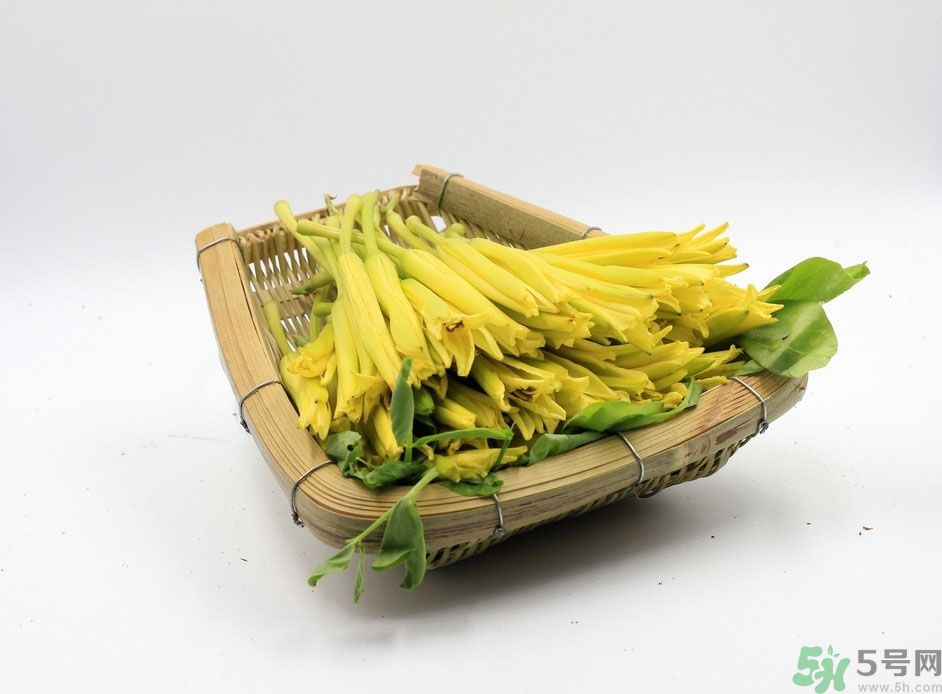 黃花菜可以治療抑郁癥嗎？?jī)蓢嶞S花菜治好了抑郁癥是真的嗎？