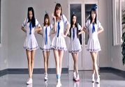 校服帶反光標志防早戀是怎么回事？校服為什么要帶反光標志？