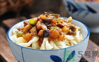 茄子肉丁打鹵面怎么做？茄子肉丁打鹵面好吃嗎？