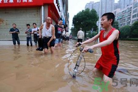 湖南為什么出現(xiàn)暴雨？湖南暴雨受災嚴重情況？