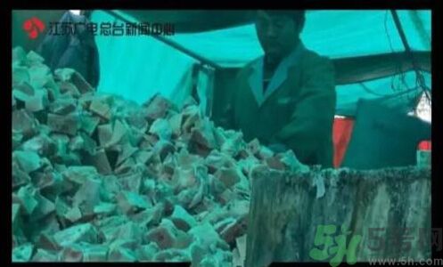 黃燜雞米飯被曝用僵尸肉是怎么回事？什么是僵尸肉？