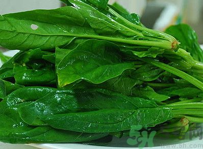 菠菜和豆腐能一起吃嗎？菠菜和豆腐一起吃會(huì)得腎結(jié)石嗎？