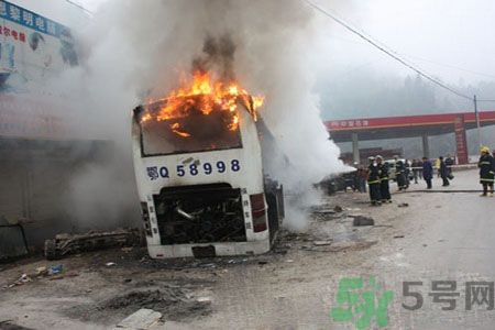 加油過滿汽車起火是怎么回事？汽車加油要注意什么？